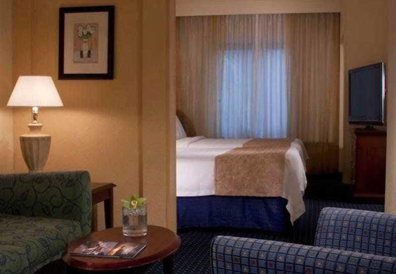 Springhill Suites Jacksonville Exterior photo